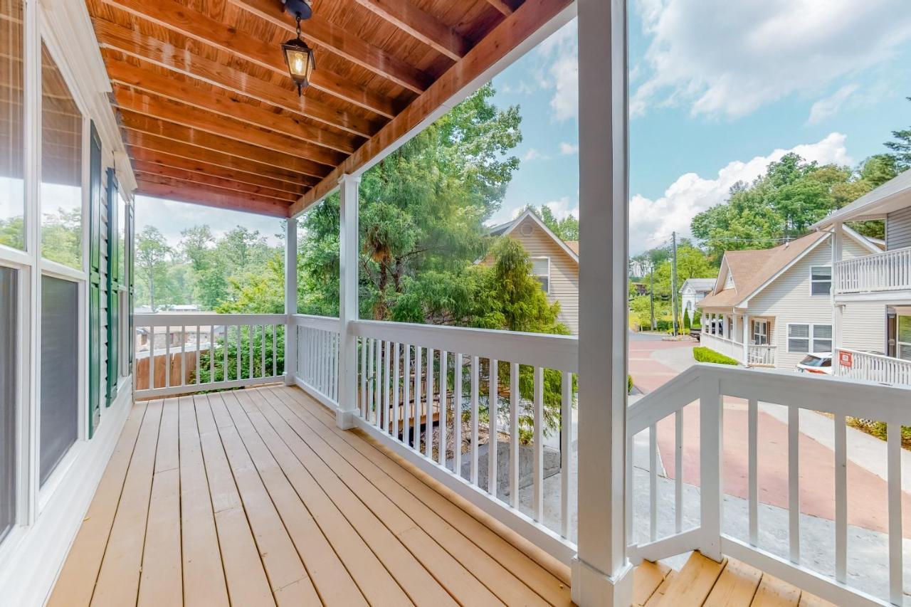 Little Creek Cottage Gatlinburg Exterior photo